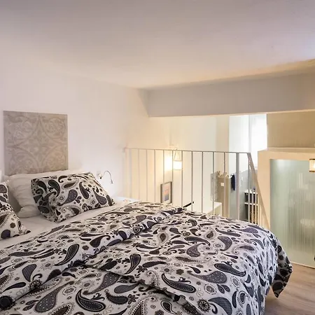 Guest house N&m Split