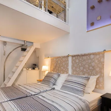 N&m Guest house